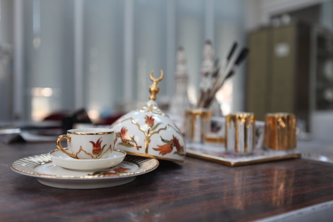 Osmanlı’dan bu yana el emeğiyle üretilen porselenler